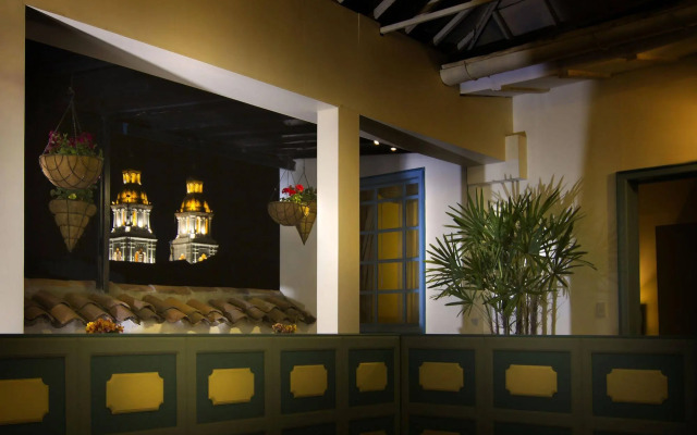 Del Parque Hotel & Suites