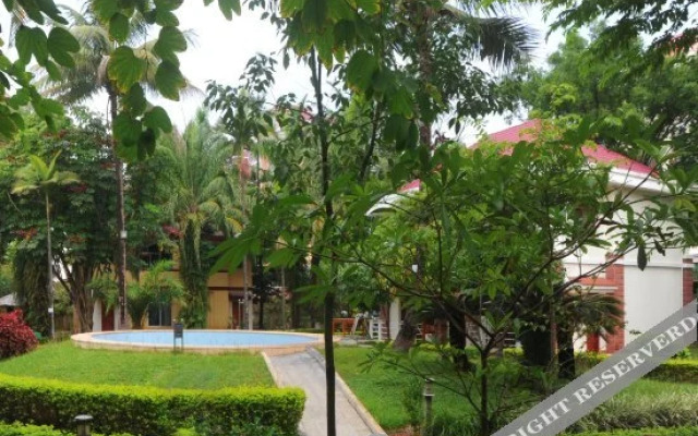Yurui Hot Spring Garden Hotel