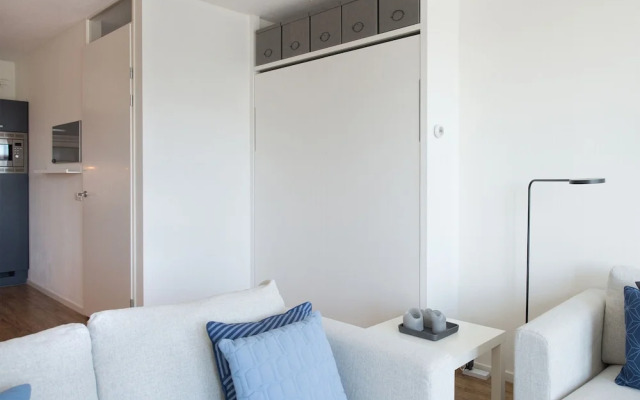 Two Room Apartment Overlooking the Harbor