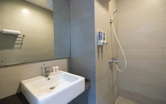 Olivia Inn by OYO Rooms