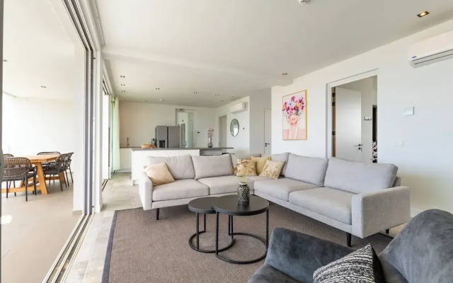Mambo Beach Holiday Apartments