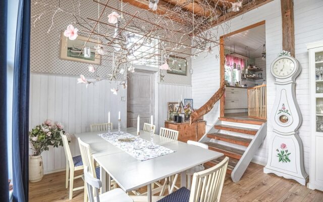 Beautiful Home in Vara With 4 Bedrooms and Wifi