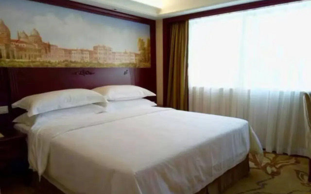 7Days Inn Shenzhen Dongmen Hu Bei Metro Station