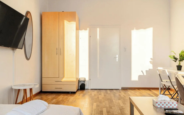 Shared 2BR Residence by Millennium Tower