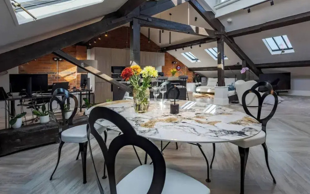 Luxury Penthouse St Chads Snowhill