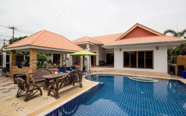 The Time Family 5 Bedroom Villa 92