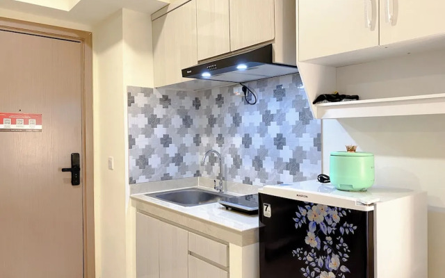 Homey 2Br At Meikarta Apartment