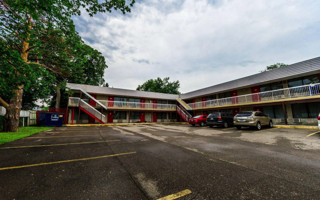 New Plaza Motel
