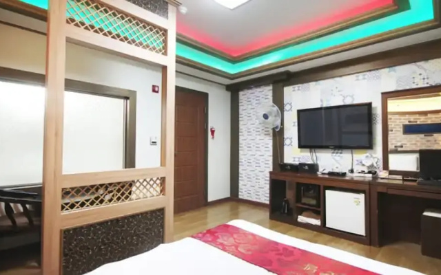 The Sharp Motel