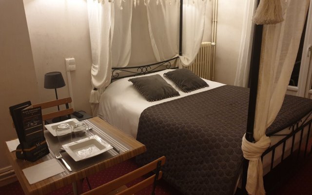Hotel Saint Cyr