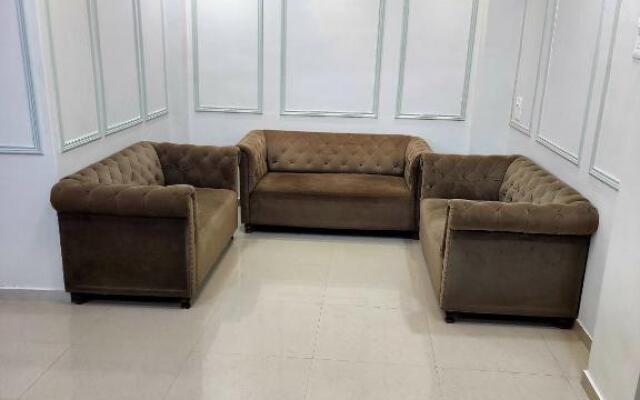 Sapphire service apartment