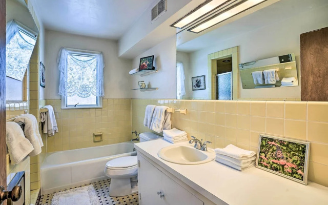 15 Mi to Downtown Minneapolis: Retreat on 5 Acres