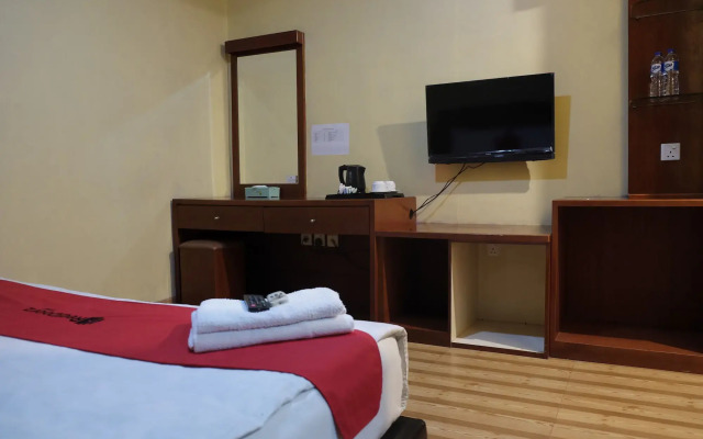 RedDoorz Plus near DC Mall Batam