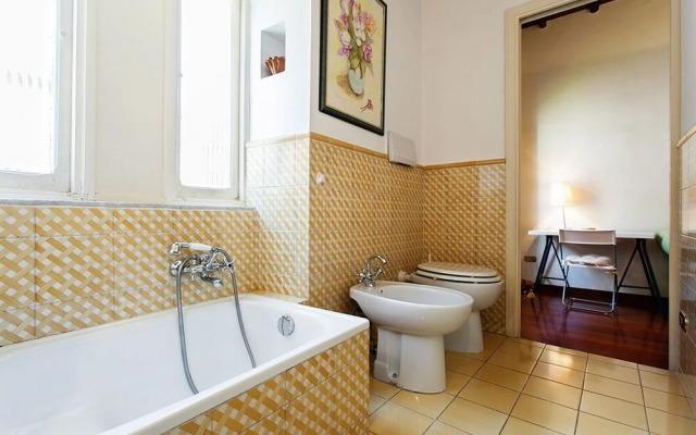 Clock Terrace House - FromHometoRome