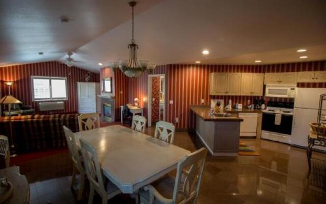 Grass Valley Courtyard Suites