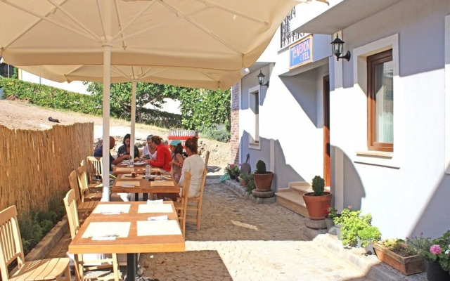 Tenedion Hotel
