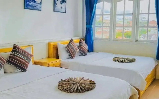 Chau Giang Hostel