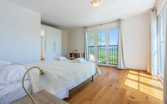 Villa Ana