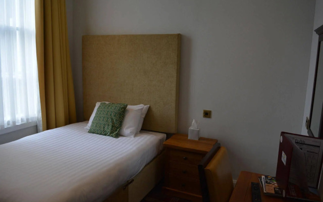 The Royal George Hotel
