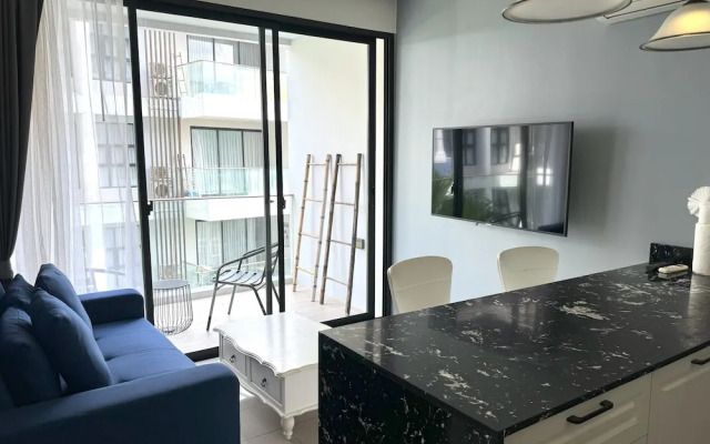 Palmyrah Surin by Lofty