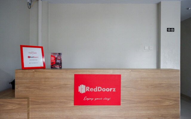 Kurnia Guest House by RedDoorz