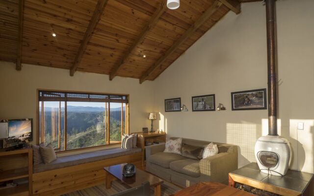 Cliffhanger Cottages