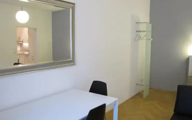 Central Vienna-living Hetz