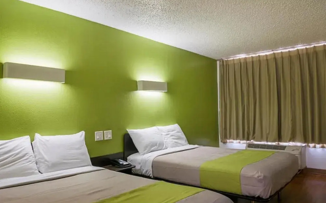 Motel 6 Harvey LA