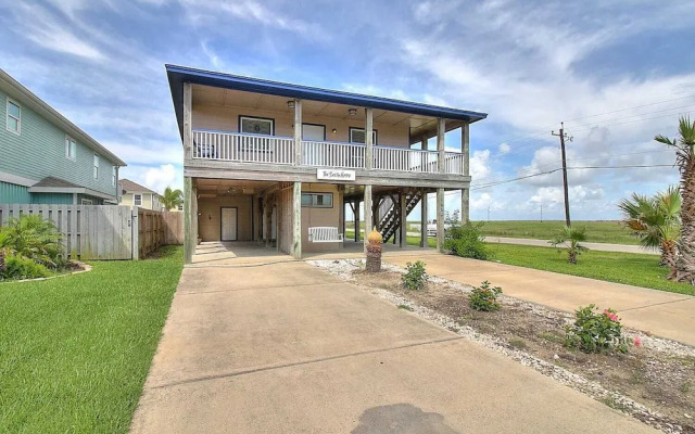 Spacious & Pet Friendly + Game Room Sleeps 10