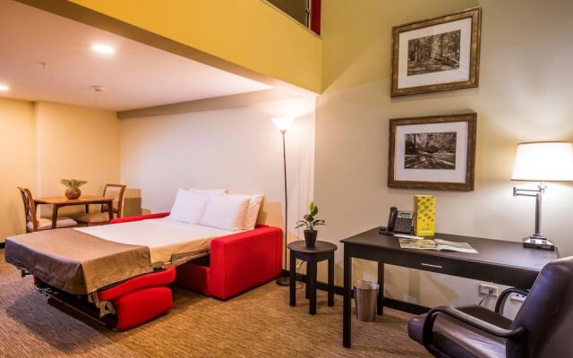 Urban Green Hotel & Suites