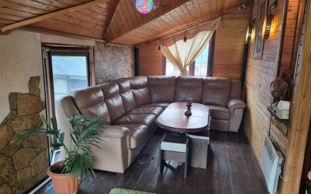 Guest House&Hostel Nikolina Usadba