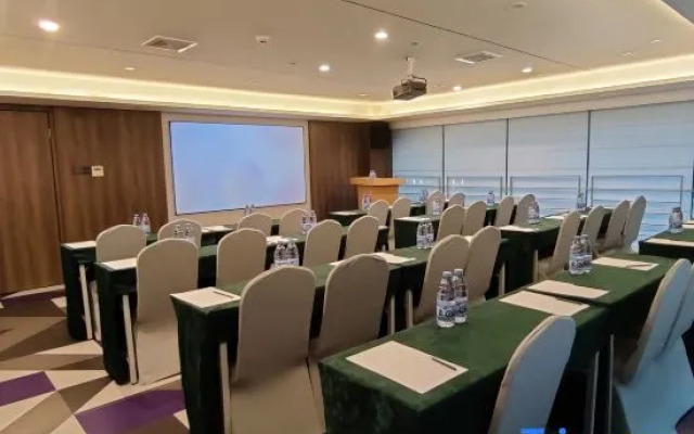 Rezen Select Hotel ( Olympic Sports Center Financial City)