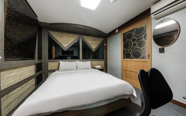 Incheon Hotel W