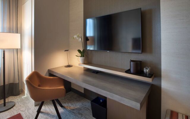 THesis Hotel Miami Coral Gables, Curio Collection by Hilton
