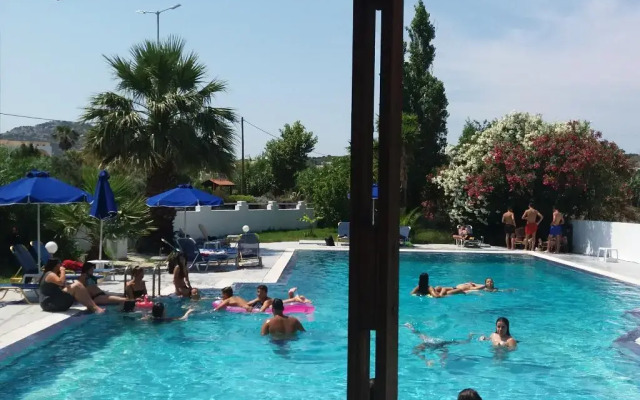 Sotirakis Hotel Studios
