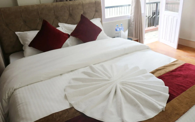 Om Tara Guest House