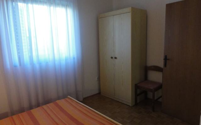 Nice and Cozy Apartment Ferry in Medulin