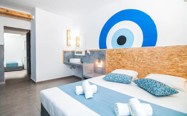 Tinas Plus Hotel