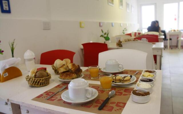 Agua De Coco Hosteria