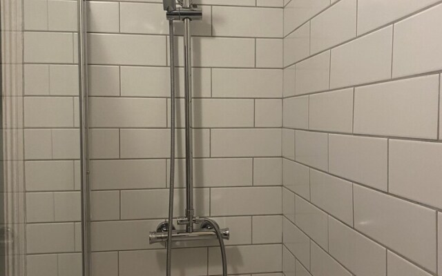 Refurbished 3 Bed House in Manchester