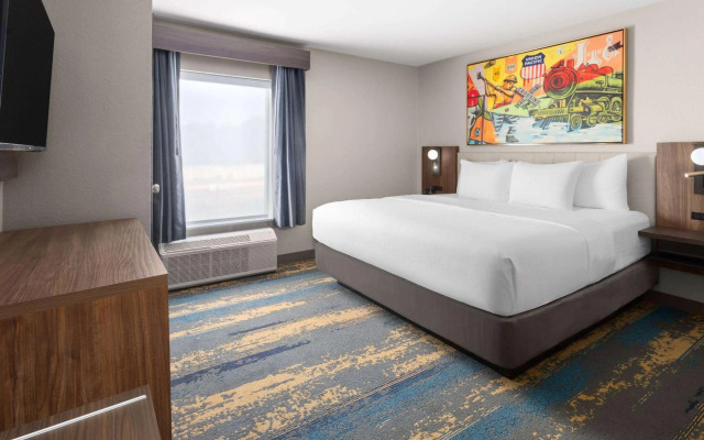 La Quinta Inn & Suites by Wyndham Memphis I-240