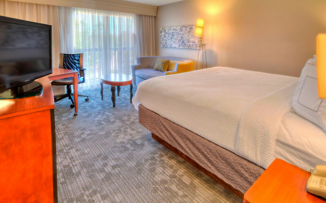 Courtyard by Marriott Memphis Germantown