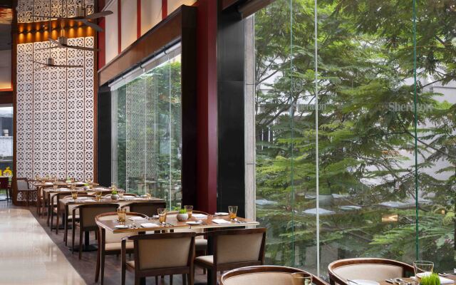 Sheraton Saigon Grand Opera Hotel