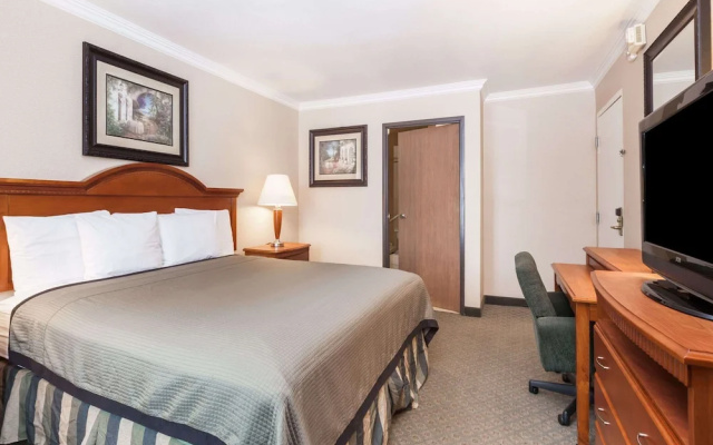 Travelodge Sylmar CA