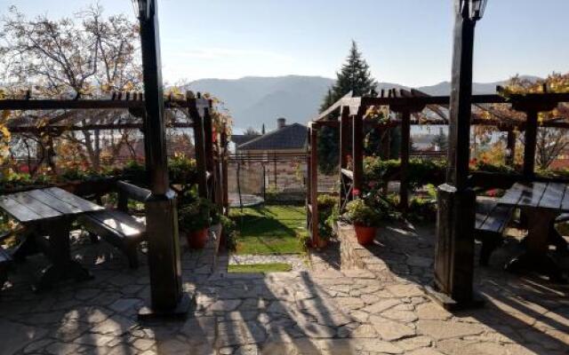 Trifon Zarezan Family Hotel