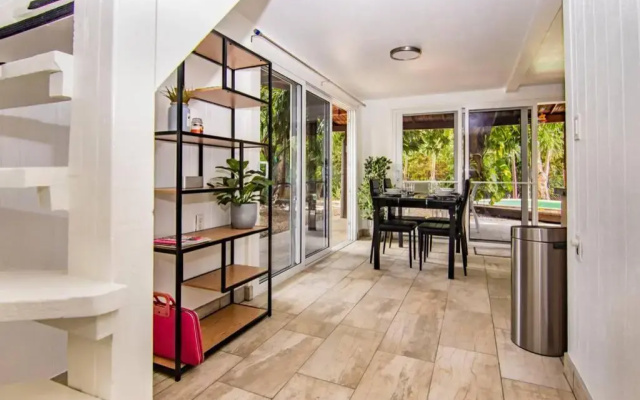 Appartement met zwembad en prachtige tuin