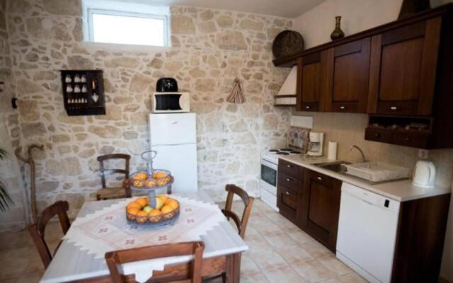 Traditional House 1 with Pool
