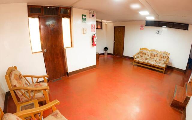 Los Esteros Hostal