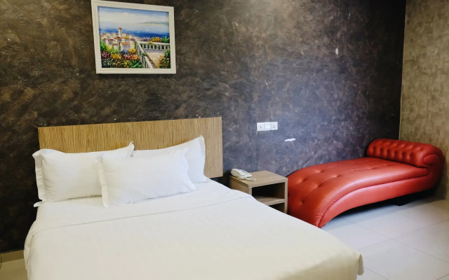 Era Plus Hotel
