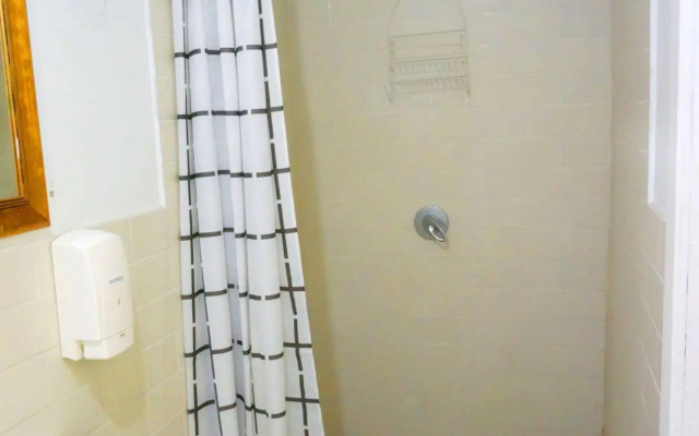 Sundancer Backpackers Resort